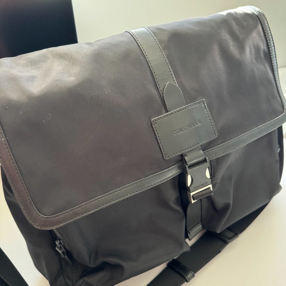 Cole Haan ZERØGRAND Field Bag Zerogrand messenger bag black
